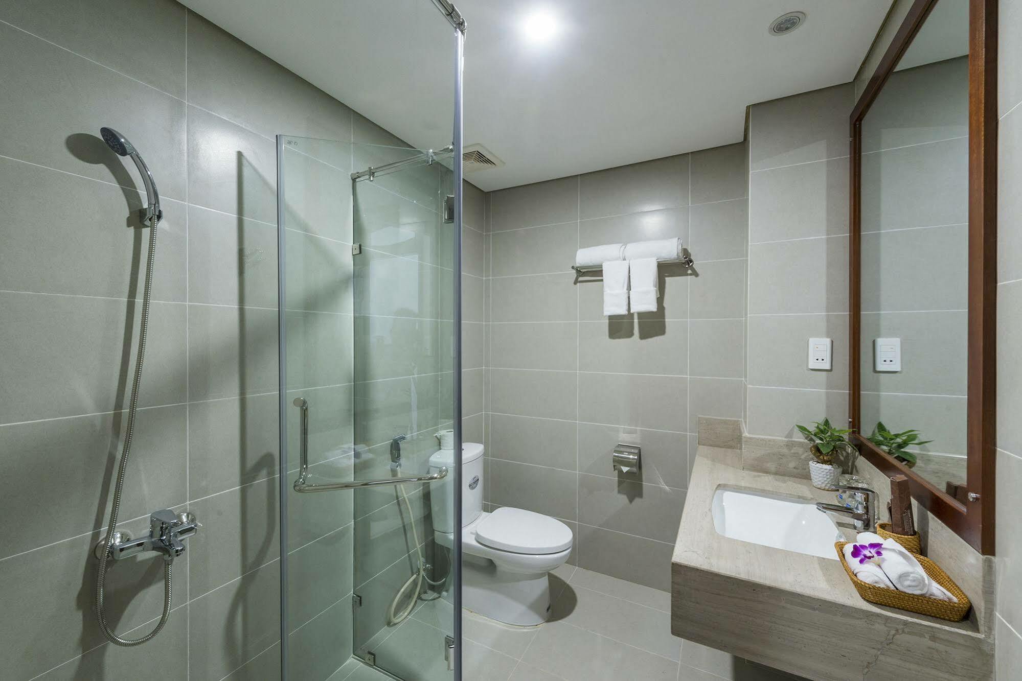Ocean Flower Hotel دا نانغ المظهر الخارجي الصورة